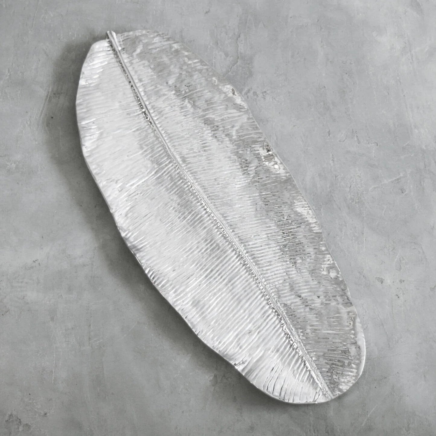 Beatriz Ball Garden Banana Leaf Extra Extra