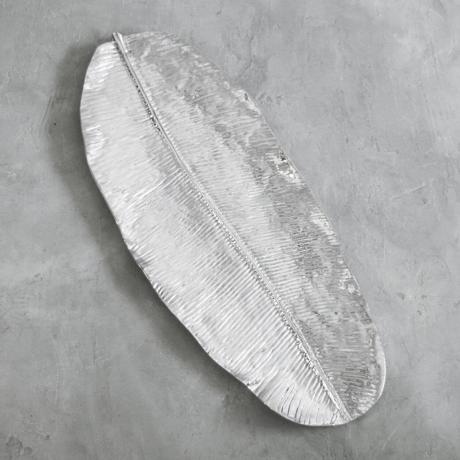 Beatriz Ball Garden Banana Leaf Extra Extra