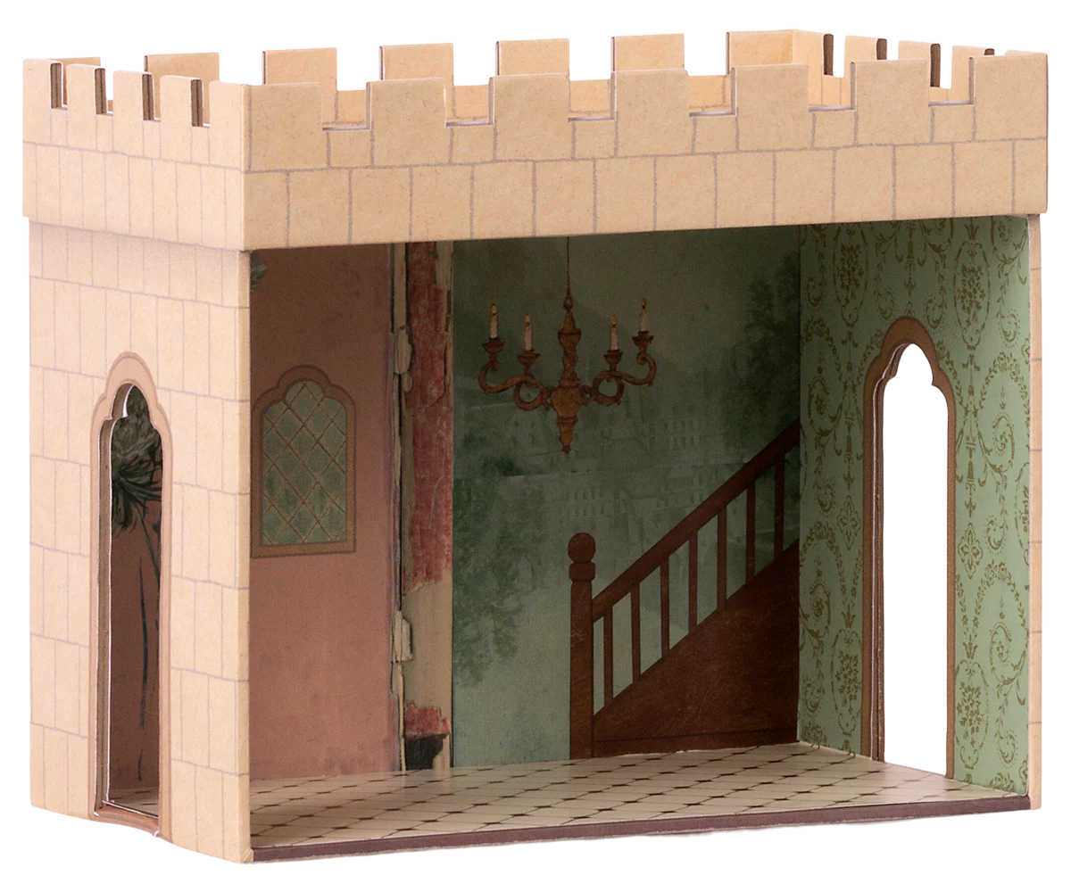 Castle, Hall