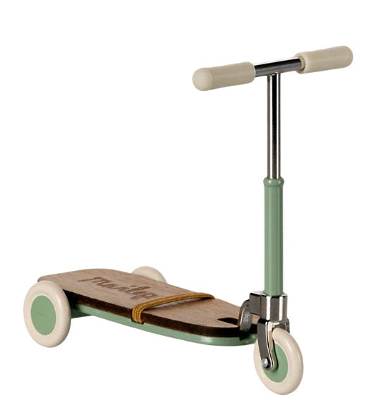 Maileg - mouse kick board, mint
