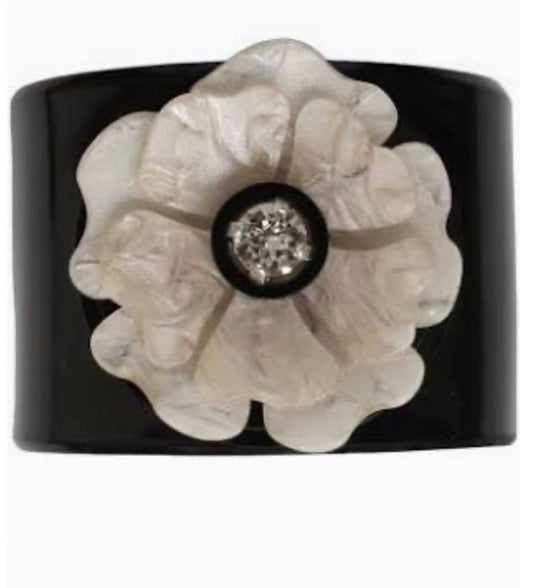 Gissa Bicalho Flower Bracelet