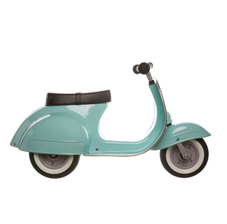 Ambosstoys Primo Ride-on Vespa