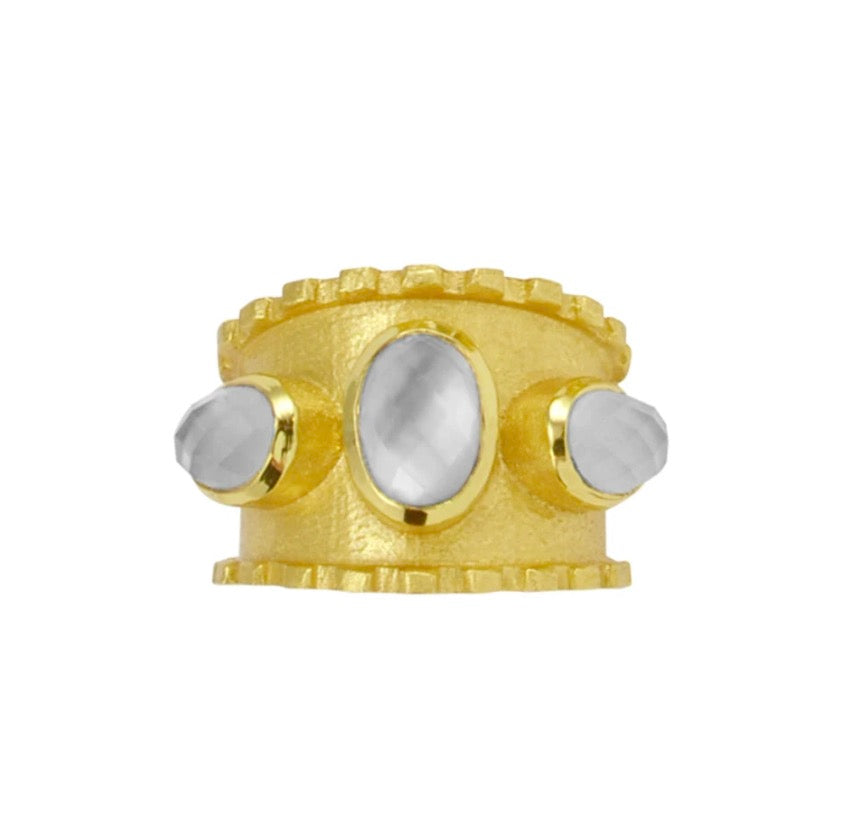 Betty Carre Medaglia Ring Mother of Pearl