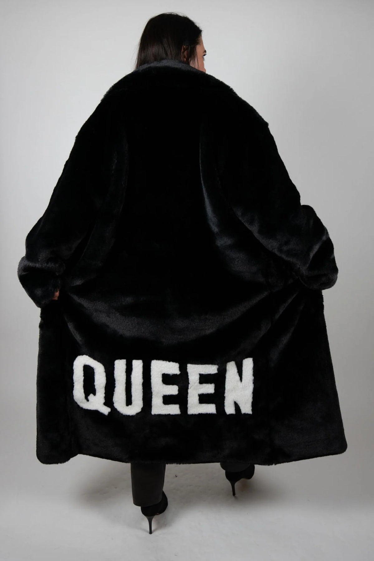 Angel Wings Ajax Queen Black Fur Coat M/L