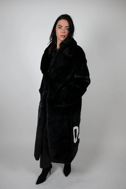 Angel Wings Ajax Queen Black Fur Coat M/L